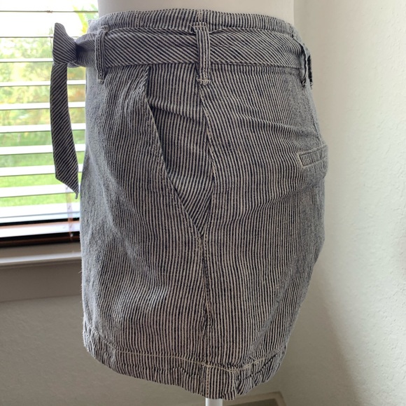 Abercrombie Blue Striped Shorts with Bow - Picture 2 of 5